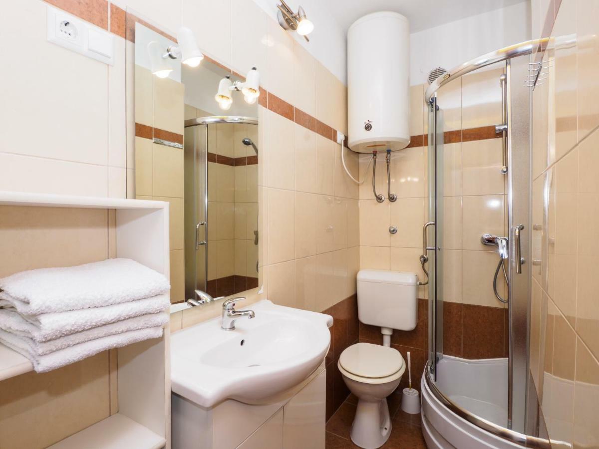 Seaview Apartment With Balcony And Terrace Barac تْسْغيكفانِتْسا المظهر الخارجي الصورة