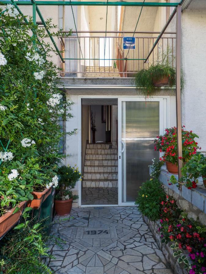 Seaview Apartment With Balcony And Terrace Barac تْسْغيكفانِتْسا المظهر الخارجي الصورة